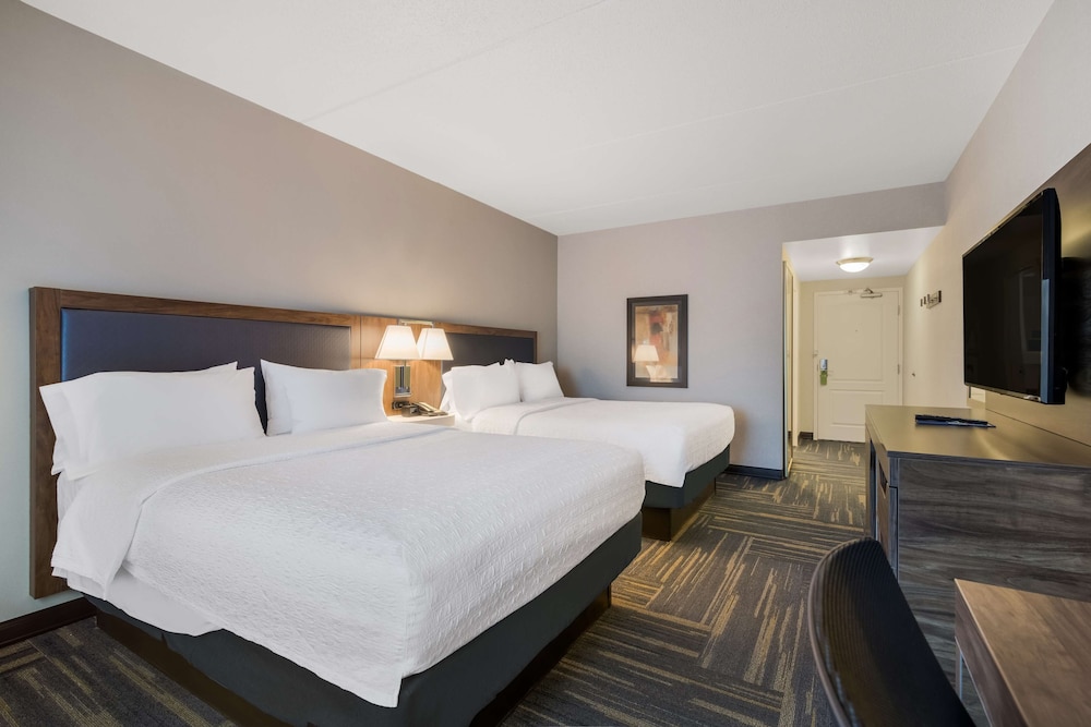Queen, Standard Room