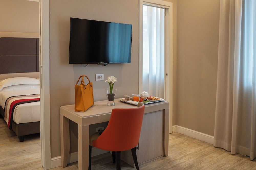 Junior Suite, Garden View (no smoking) photo 1