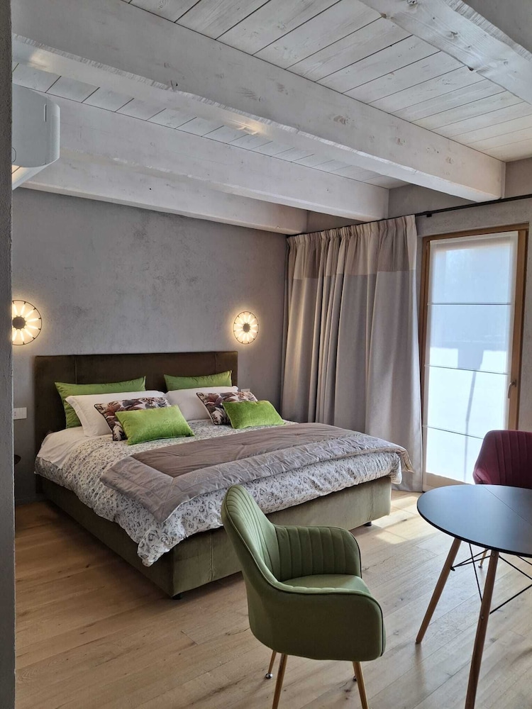 Deluxe Triple Room photo 1