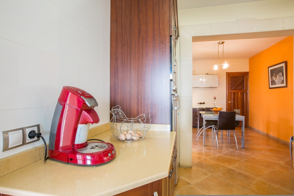 Villa photo 3