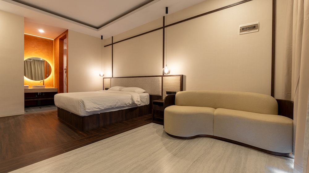 Premier Double or Twin Room - Photo 1