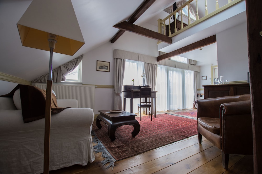 Superior Junior Suite in the Carriage House photo 2