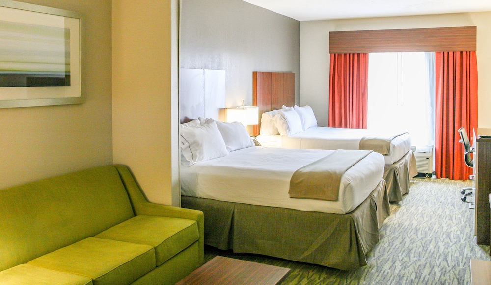 Suite, 1 King Bed, Mobility Accessible (Mobility)