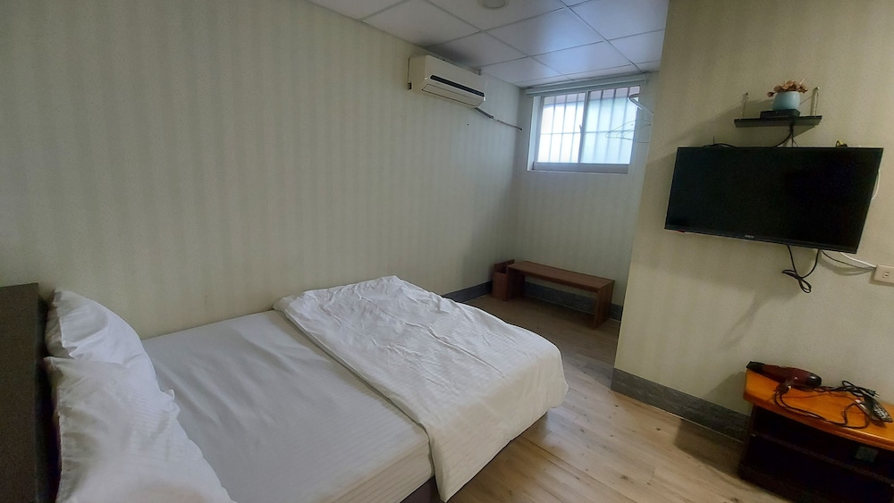 Standard Double Room photo 3