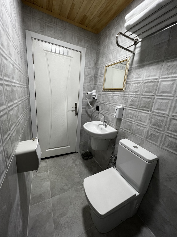 Deluxe Triple Room photo 2