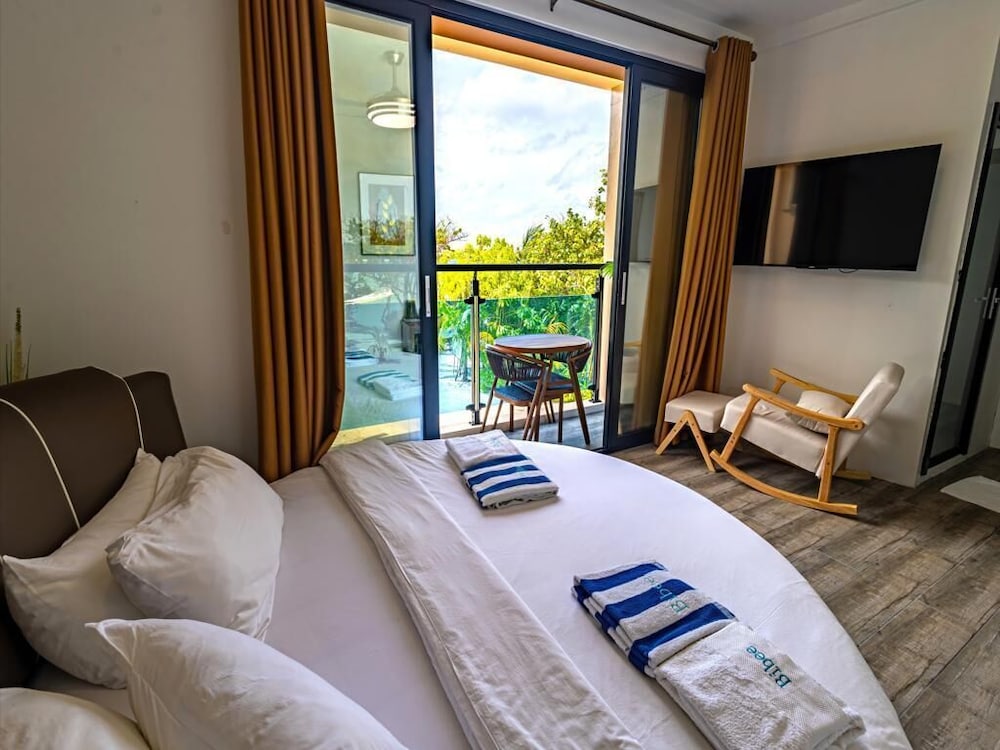 Honeymoon Room photo 1