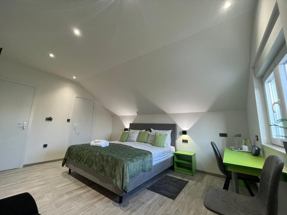 Comfort Room photo 2
