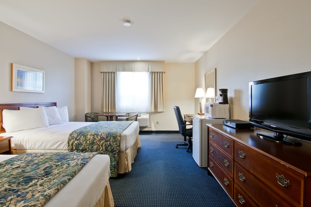 Standard Room, 2 Queen Beds - Photo 5