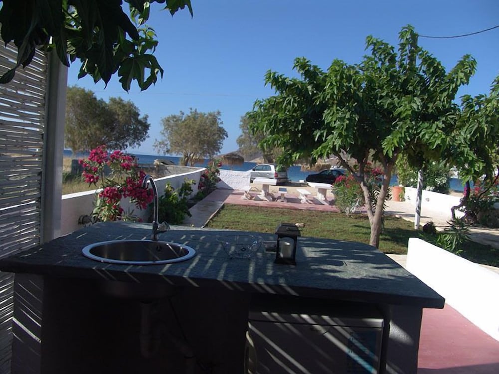 Double Room, Sea View, Ground Floor (2) photo 3