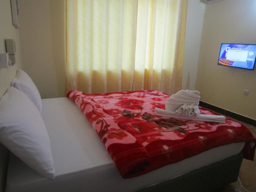 Standard Single Room, 1 Queen Bed
