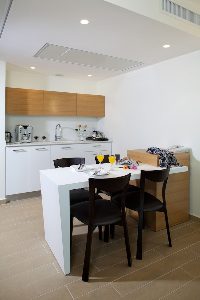 Suite, Garden Area photo 3