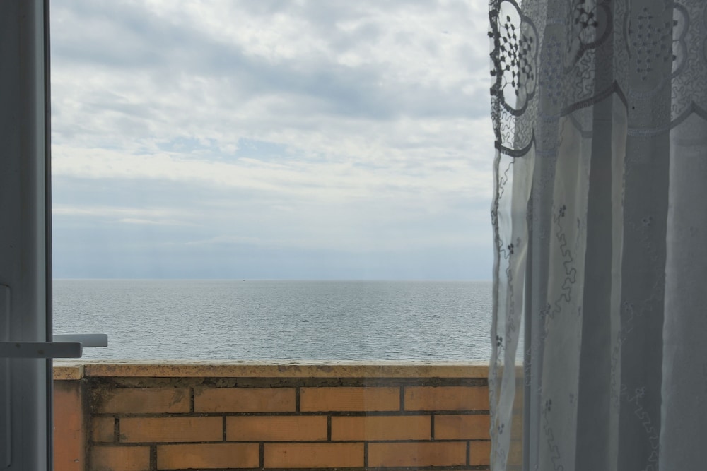 Single Room, Sea View photo 2