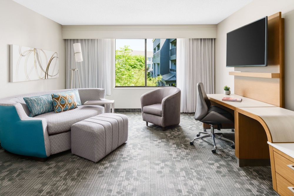 Suite, 1 Bedroom photo 2