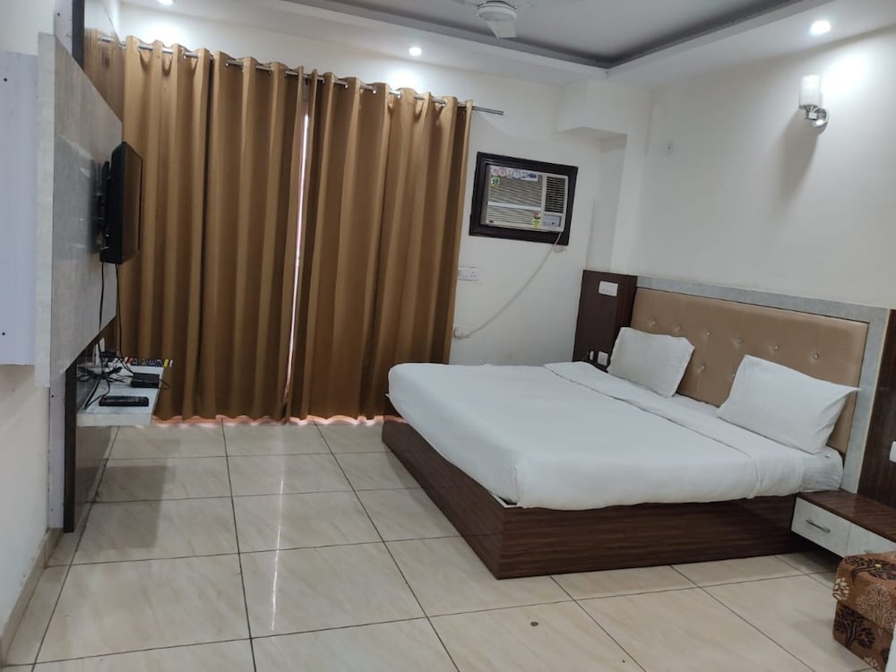 Luxury Double Room, Multiple Bedrooms, City View