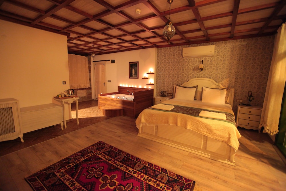 Deluxe Suite, 1 King Bed, Non Smoking