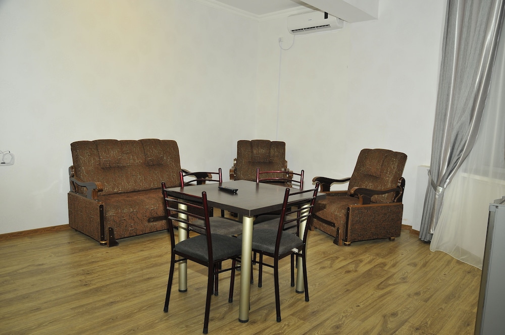Suite, 1 Bedroom photo 3