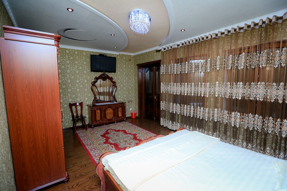 Standard Double Room, 1 Double Bed, Shared Bathroom photo 2