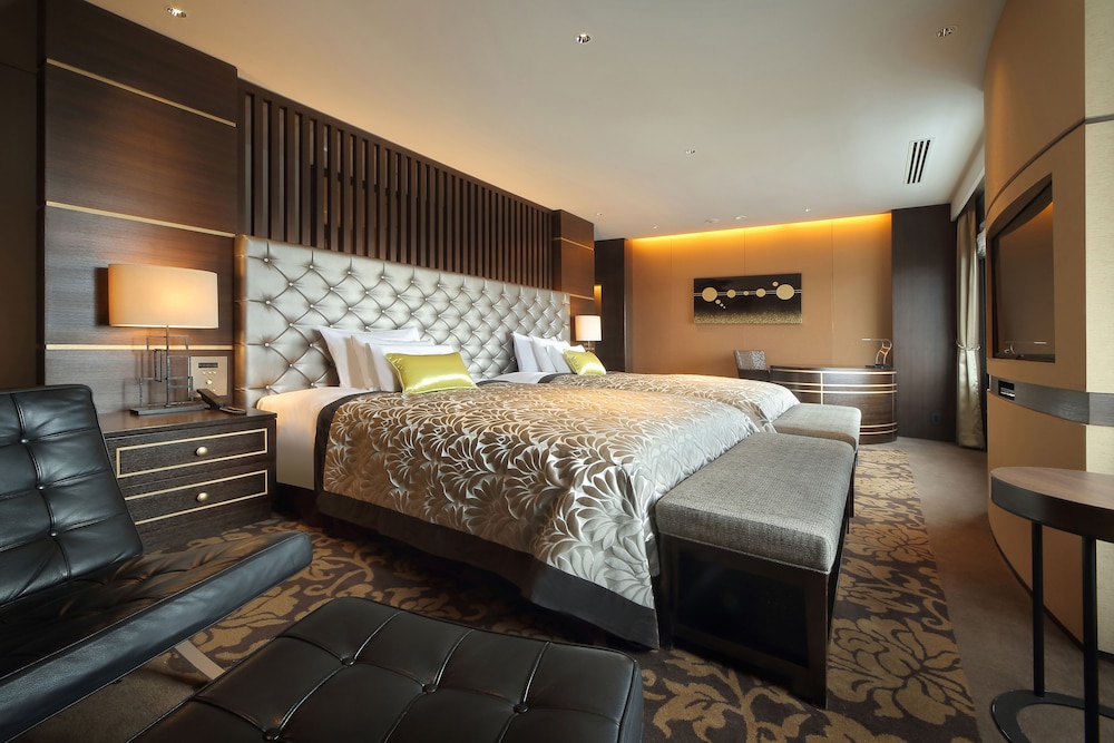 Royal Suite, Non Smoking (Main Building) - Photo 7