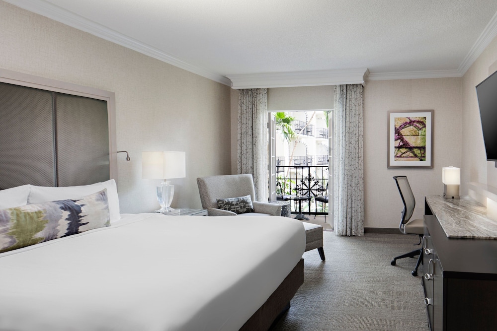 Room, 1 King Bed, Garden View - Photo 1