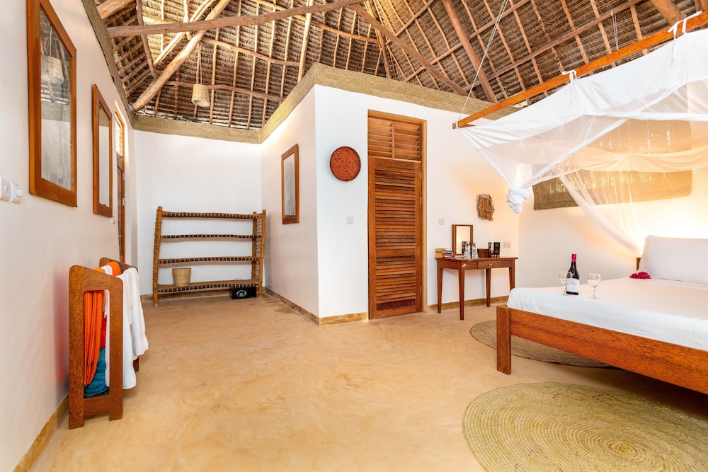 Premium Room, 1 King Bed, Ocean View (70 m2) photo 3