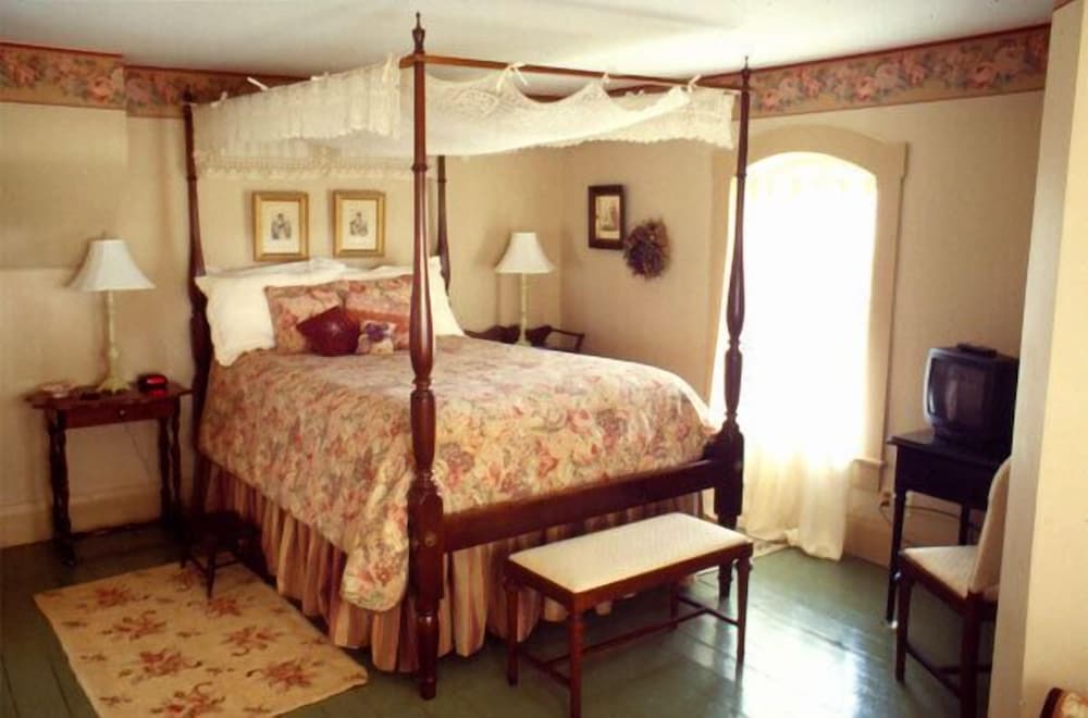 Rose Room photo 1