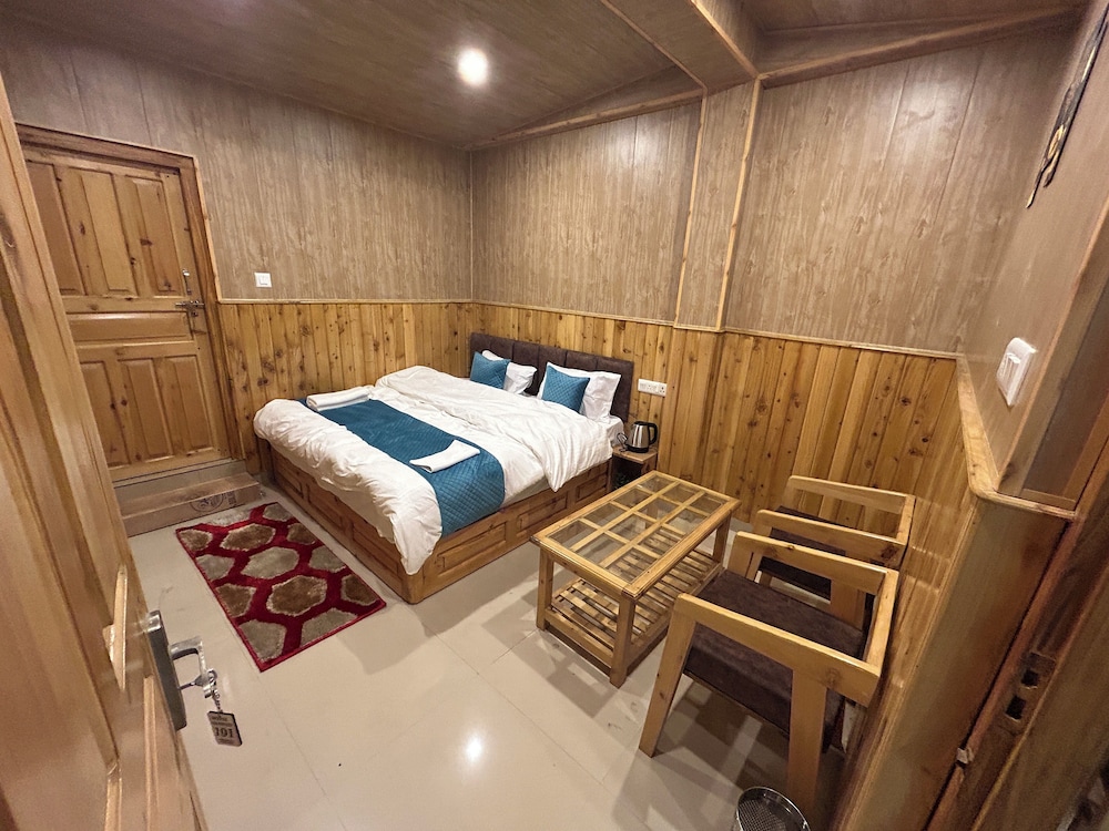 Classic Double Room