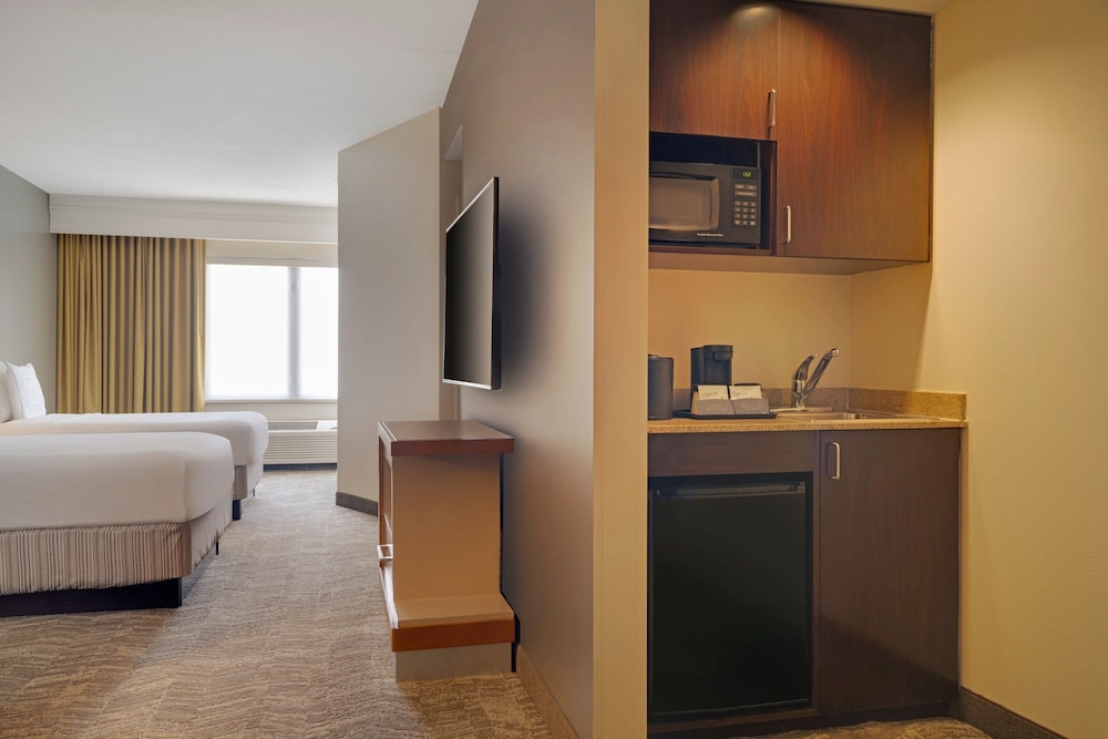 Suite, 2 Double Beds - Photo 6