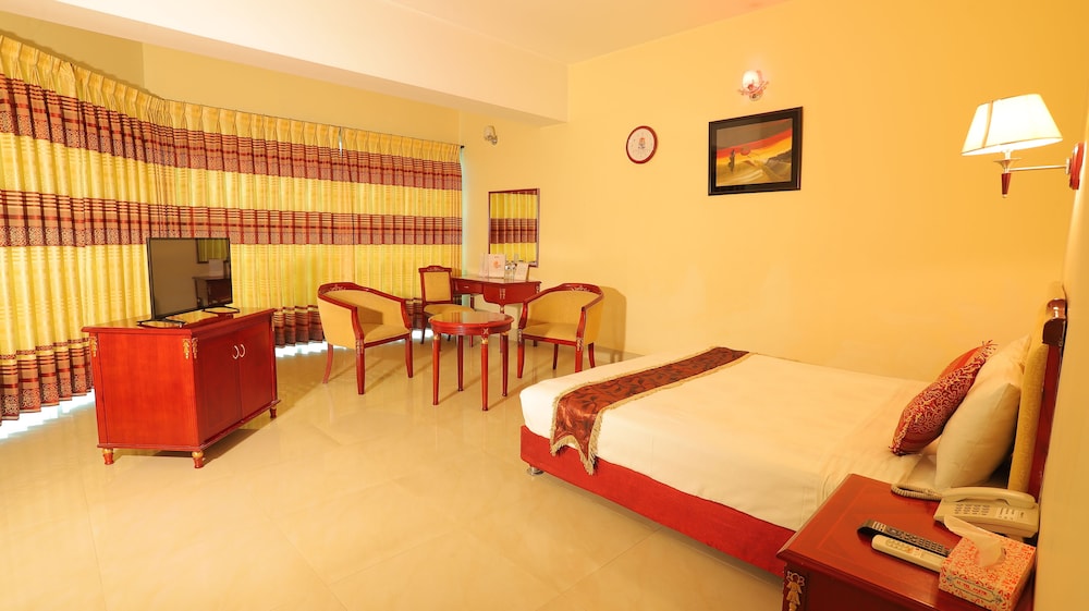Executive Suite, City View photo 1