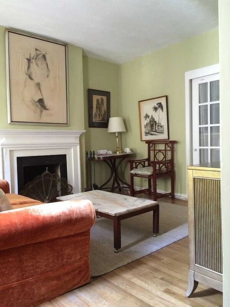 Bishop Suite photo 2