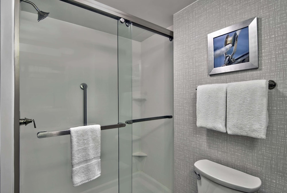 Room, 2 Queen Beds, Accessible, Non Smoking (Hearing) - Photo 6