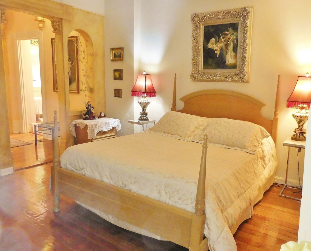 The Romeo and Juliet Room