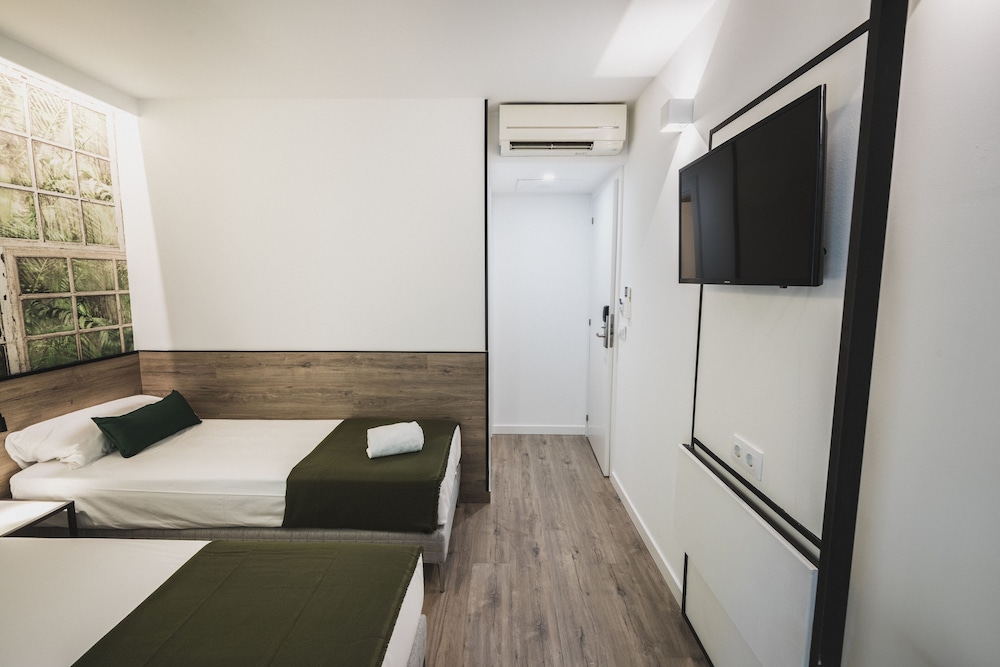 Superior Double Room, City View photo 3
