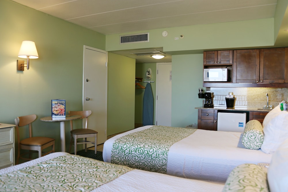 Deluxe Room, 2 Double Beds, Kitchenette, Ocean View - Photo 8