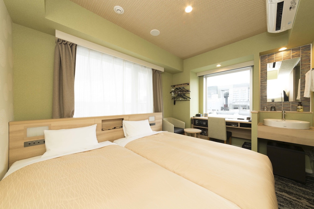 Corner Twin Room - Photo 1