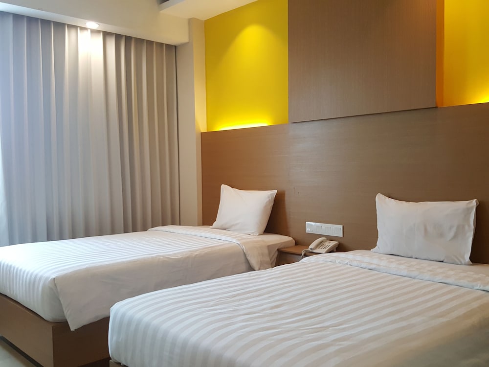 Suite - Photo 3