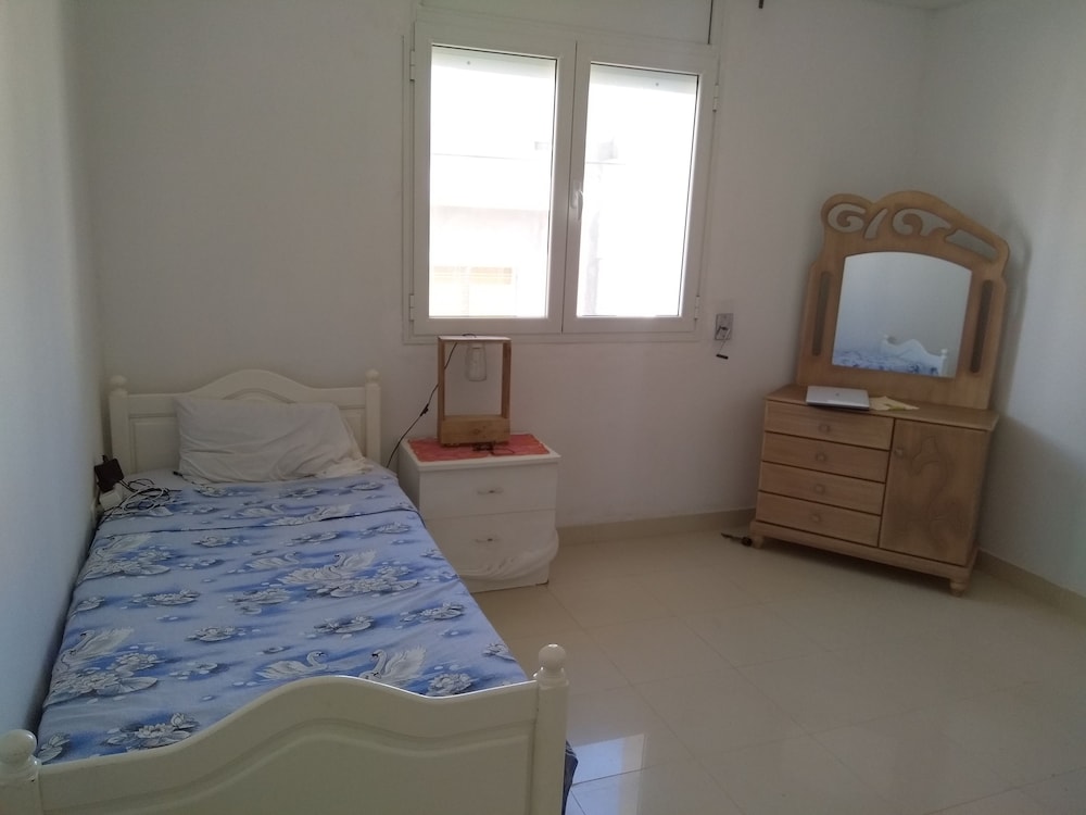Basic House photo 2