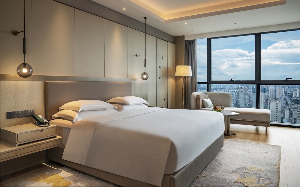 Junior Suite, 1 King Bed - Photo 6