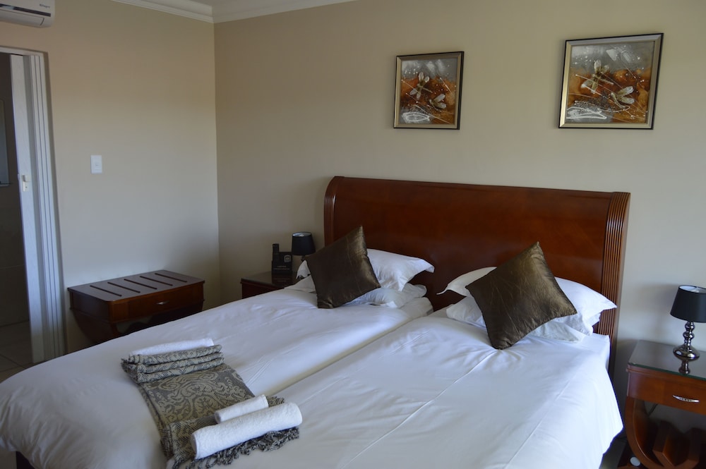 Luxury Twin Room photo 1
