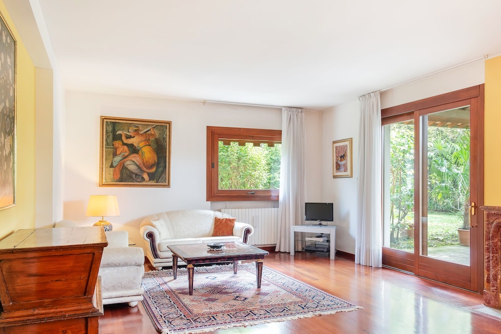 Villa, 4 Bedrooms photo 3