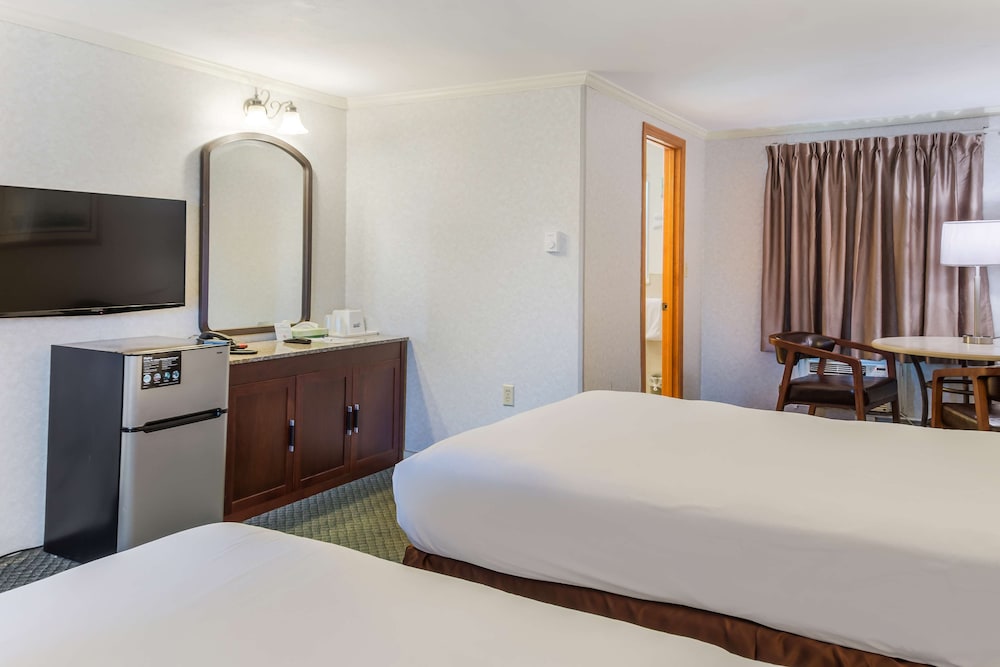 Deluxe Room, 2 Double Beds - Photo 3