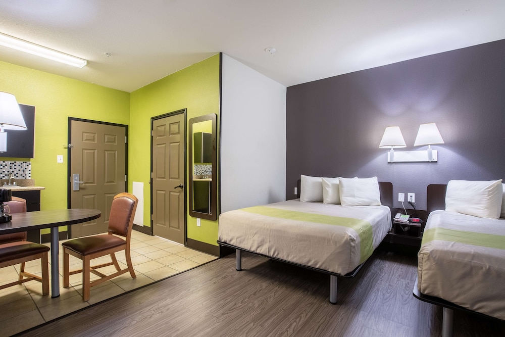 Deluxe Room, 2 Double Beds, Smoking, Kitchenette photo 3