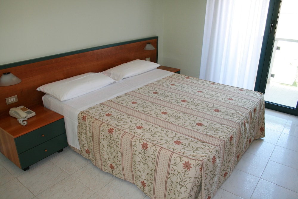 Standard Room photo 1