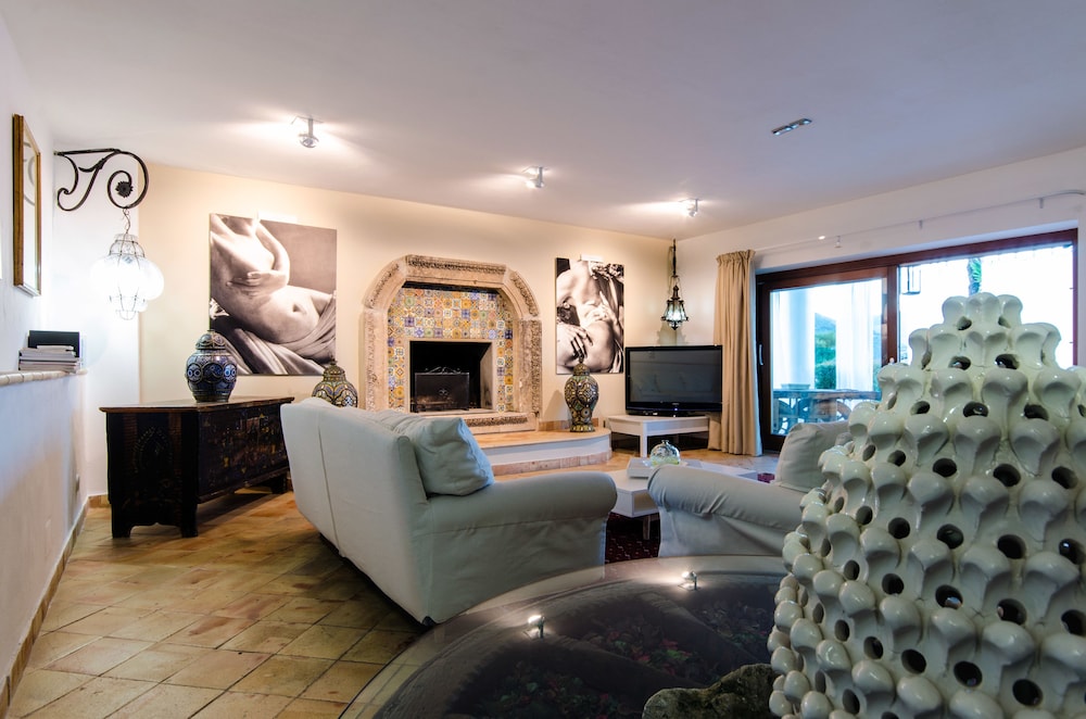 Panoramic Villa, 3 Bedrooms, Hot Tub, Sea View photo 1