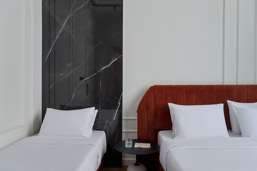 Icon Suite with Partial View to Acropolis photo 3