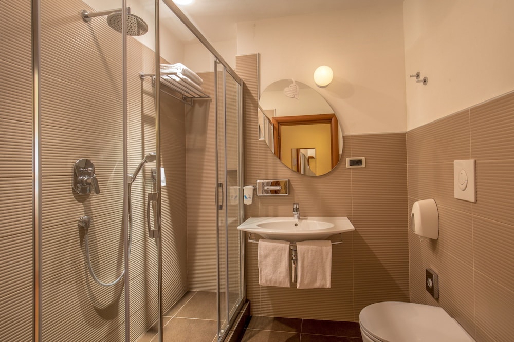 Standard Room, 1 King Bed (matrimoniale/doppia)