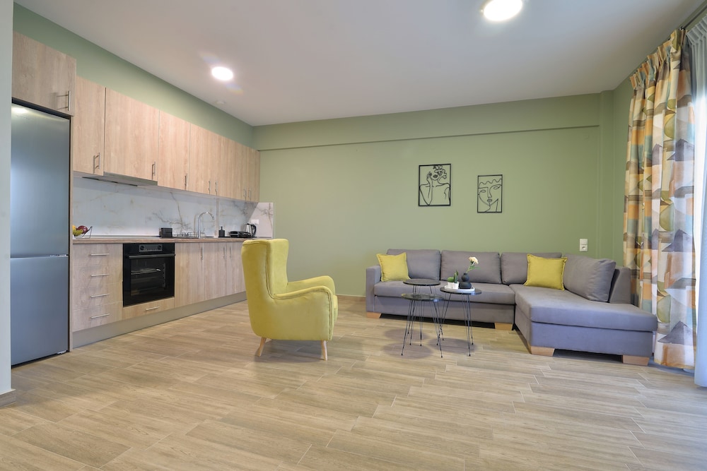 Family Apartment, 2 Bedrooms photo 1