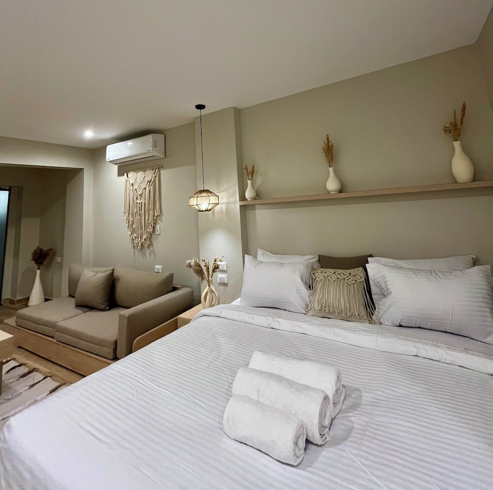 Luxury Studio Suite Panoramic Front Pyramids & Sphinx view With Terrace photo 1