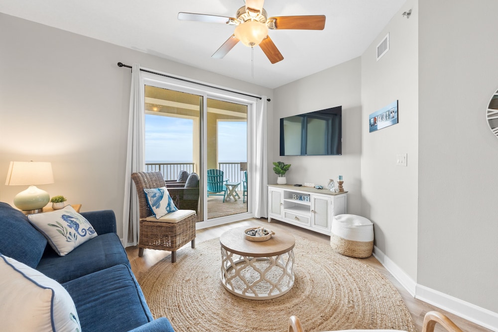Condo, 2 Bedrooms, Ocean View (1-2003)