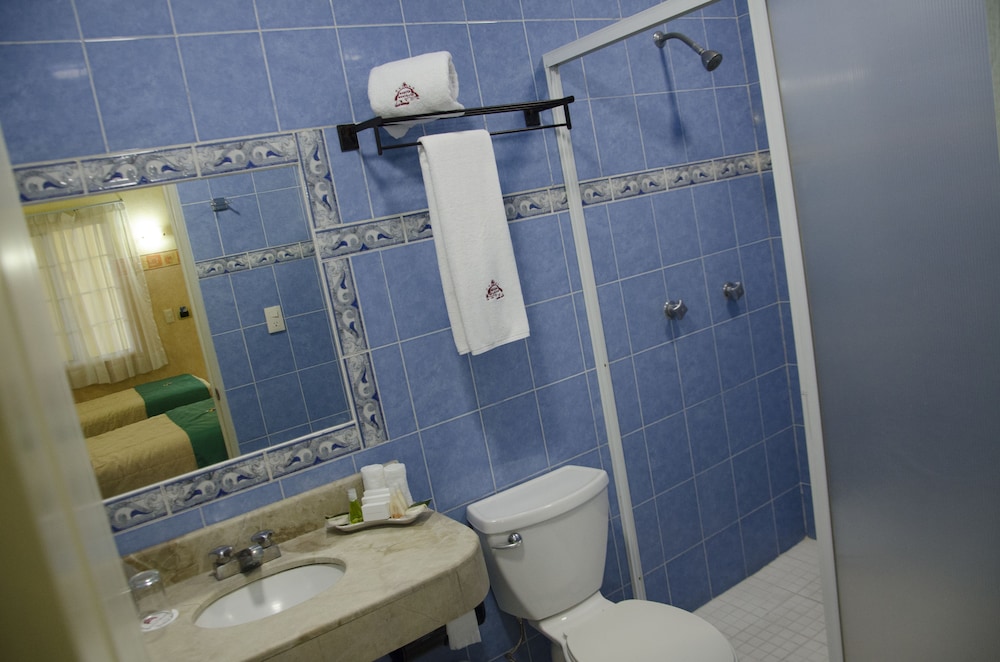 Basic Single Room - Photo 4