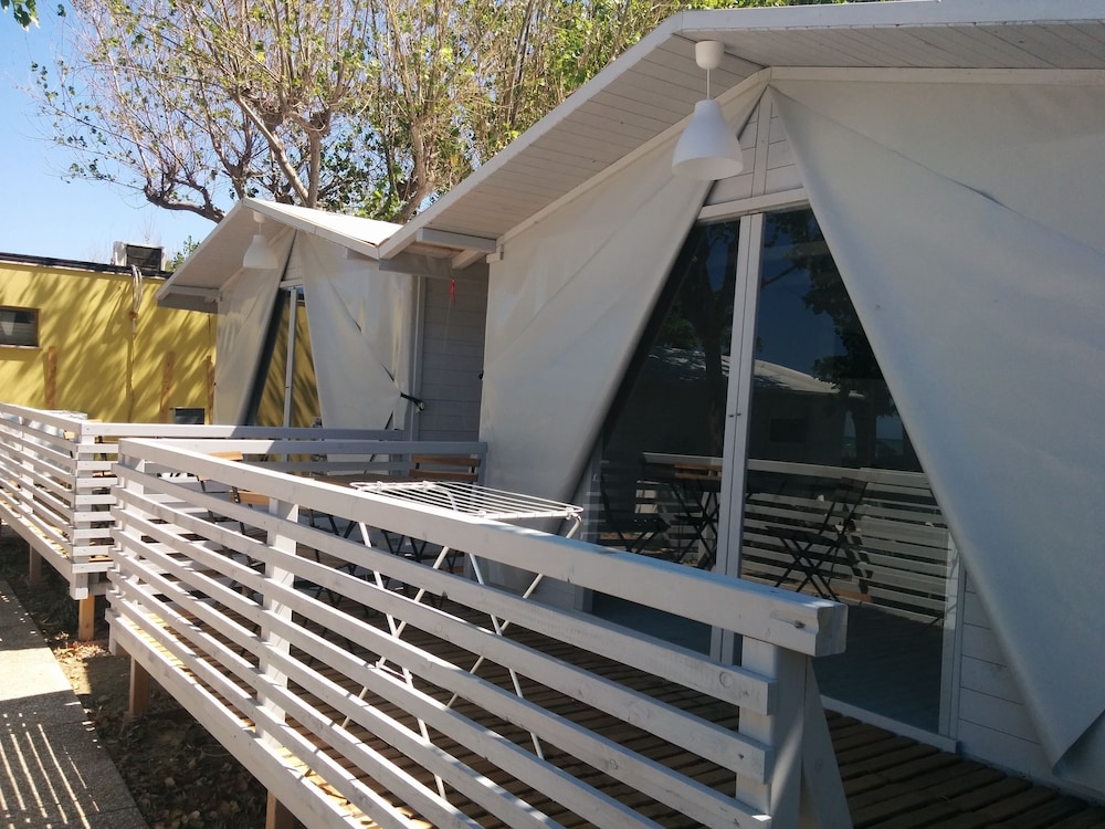 Basic Tent, 2 Bedrooms photo 3